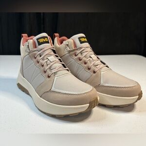 Teva Women's Ellwood Mid Hiking Shoe Size 7.5 New without box